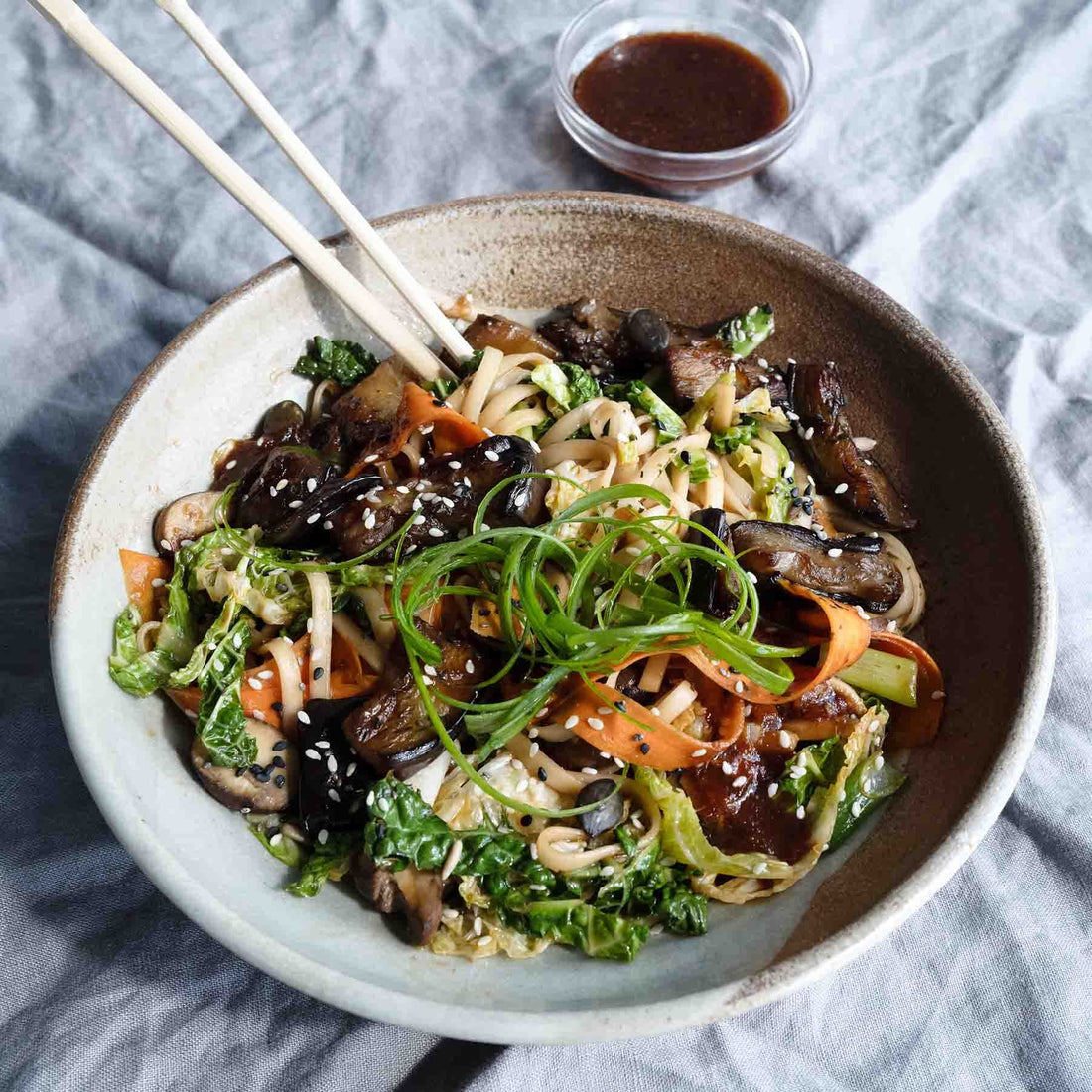 Yaki Udon Noodles With Aubergine, Savoy Cabbage, Carrot, Mushroom & Omega 3 Superseed Furikake